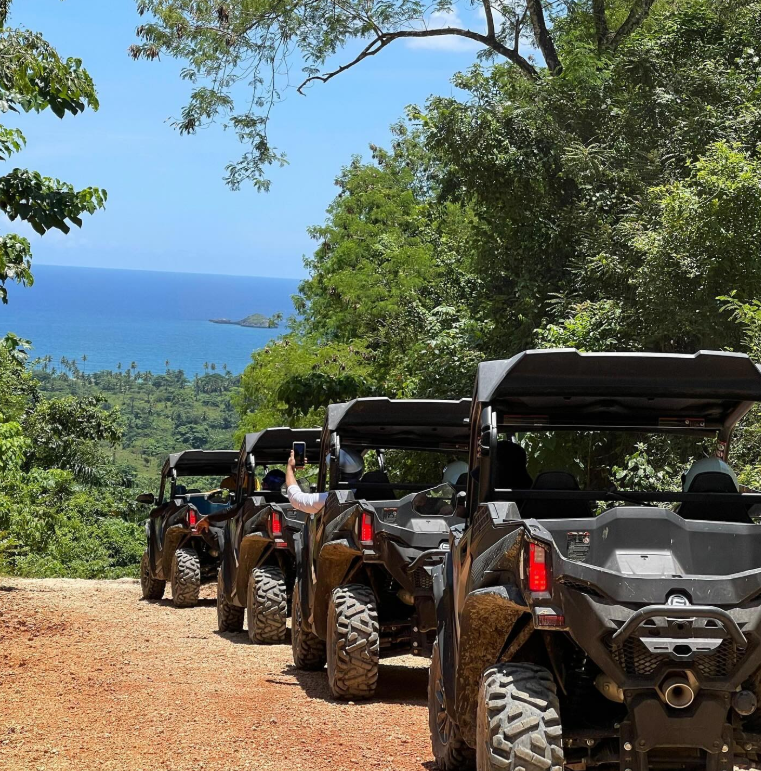 Buggies driving along a countryside trail in Samaná